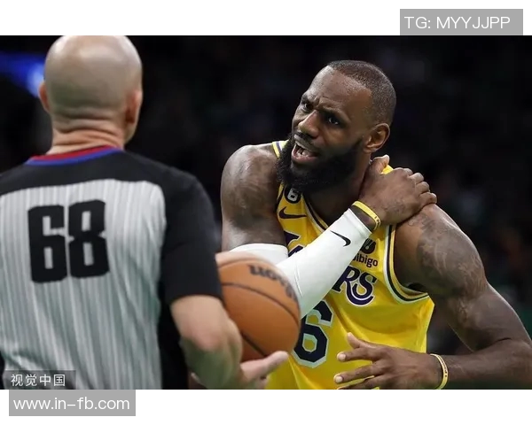 詹姆斯谈比赛防守表现与争议判罚的感受与看法